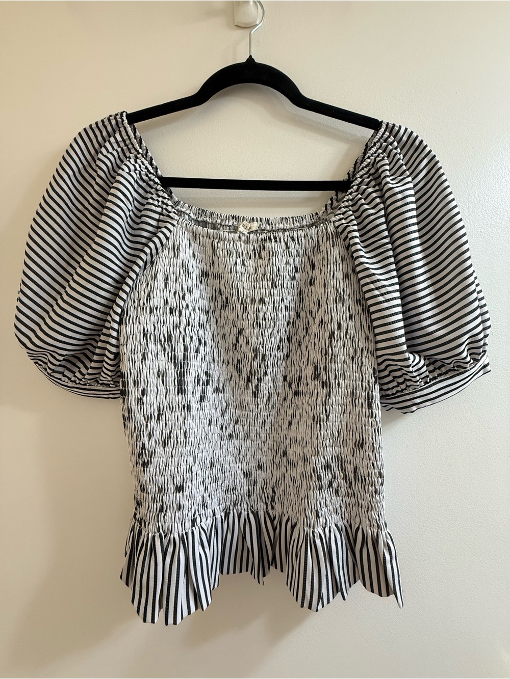 JODIFL Black and White Striped Puff Sleeve Smocked Blouse - Size S - Picture 3 of 11